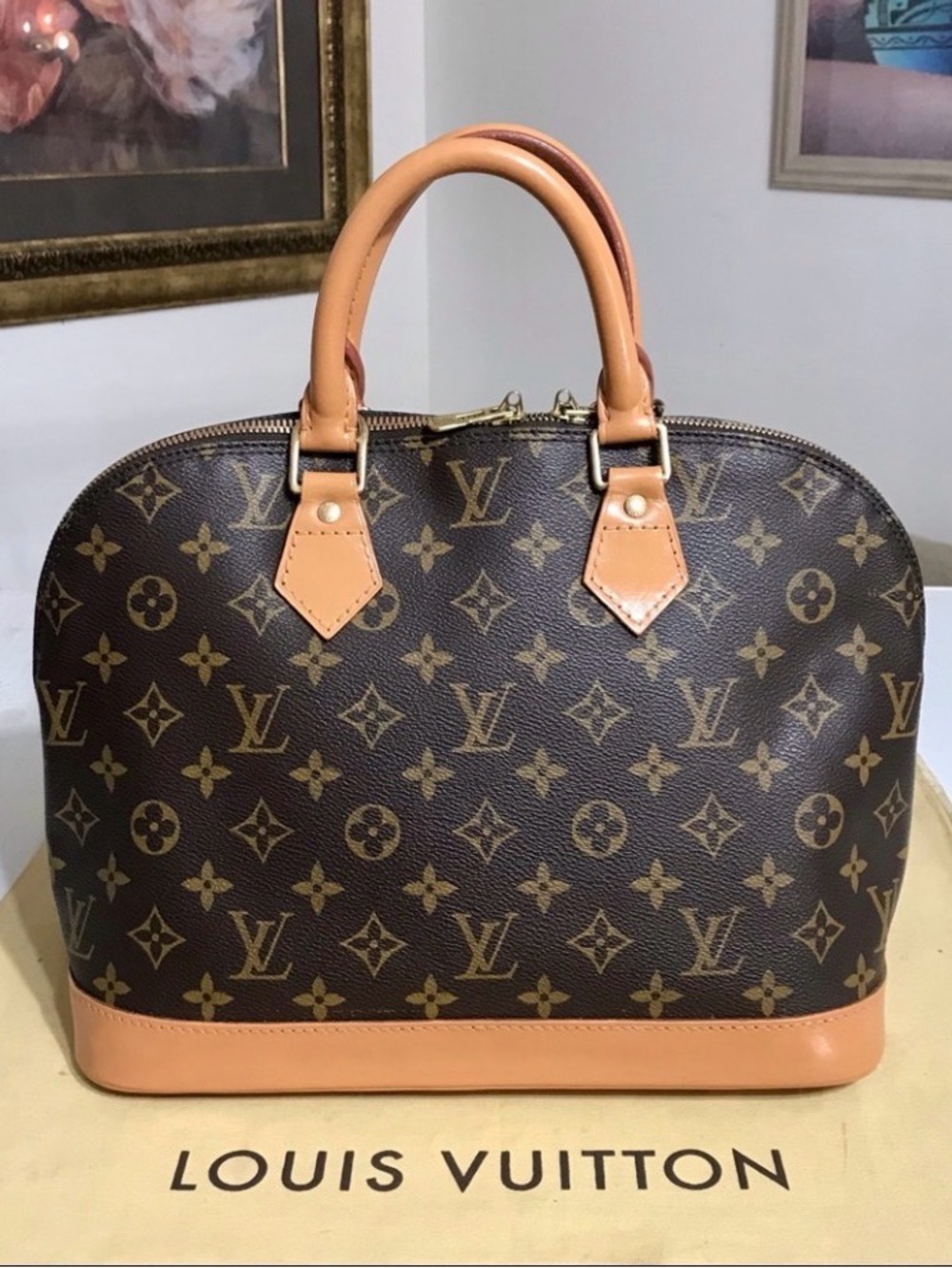 Beautiful Louis Vuitton Monogram Alma PM Handbag 100% authentic